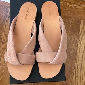 A Detacher Pipit Sandal sz9